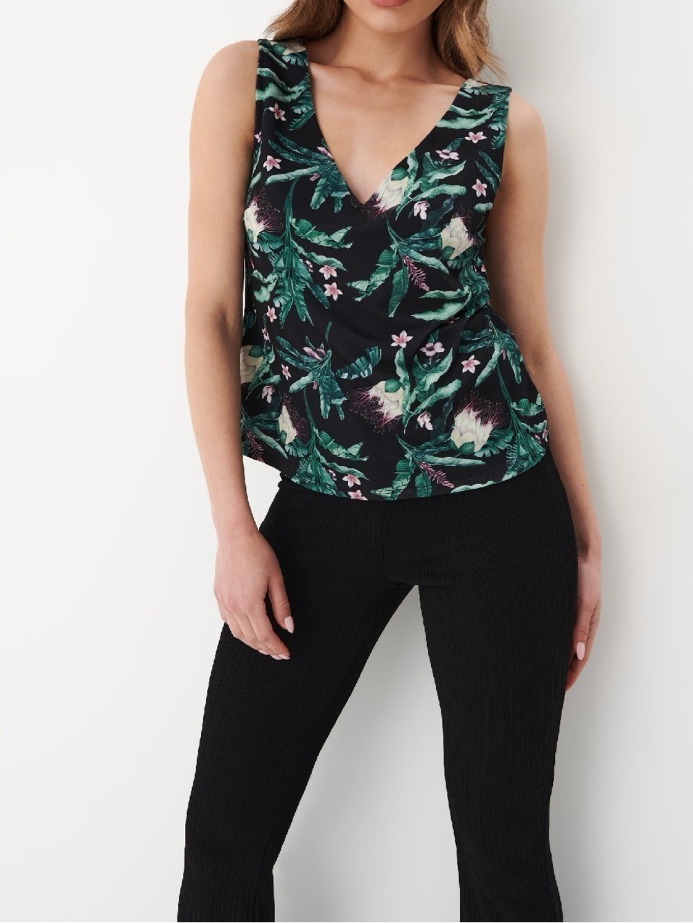 Banana Republic Black Floral V-Neck Sleeveless Camisole